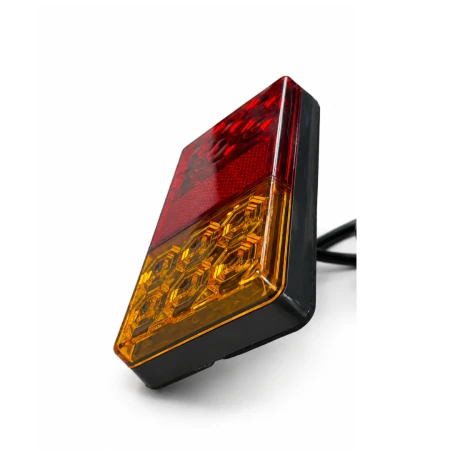 Tylne lampy LED do przyczepki z wtyczką 7 PIN